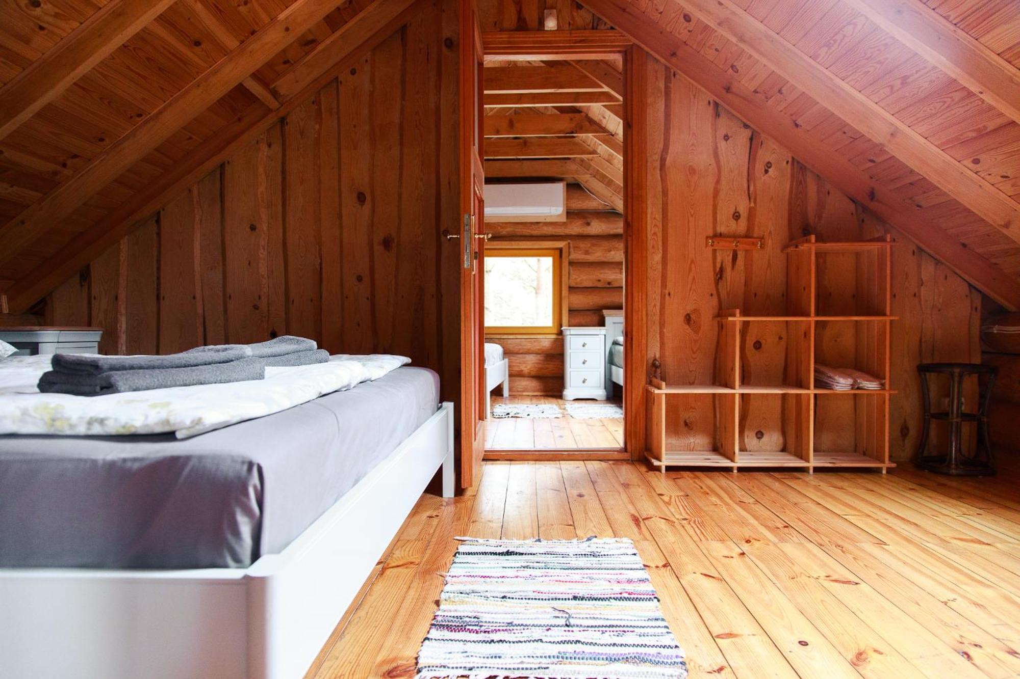 Roze Guest Houses Sklandas แบร์นาติ ภายนอก รูปภาพ