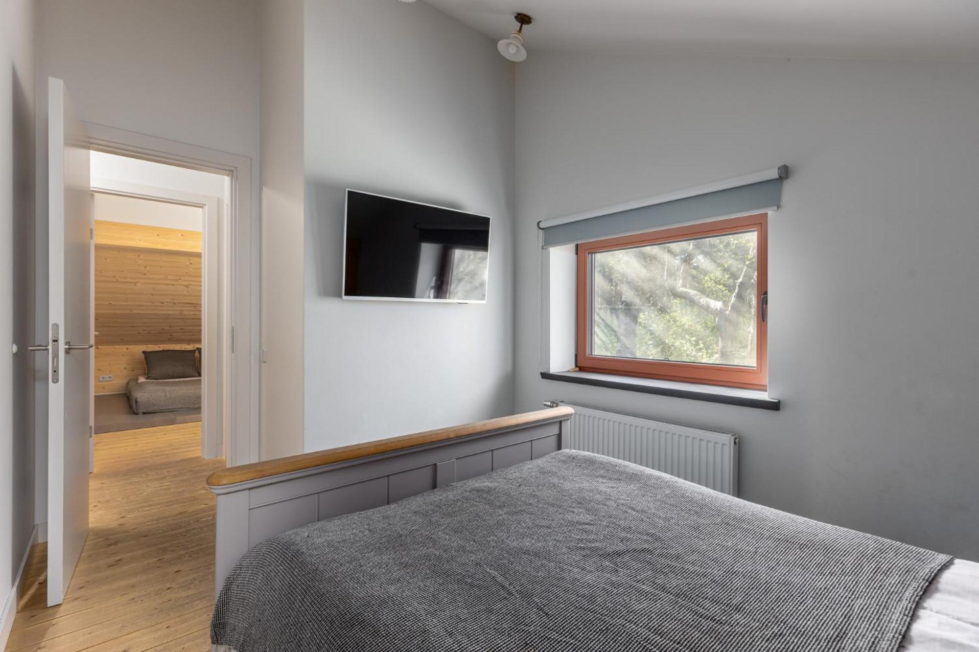 Roze Guest Houses Sklandas แบร์นาติ ภายนอก รูปภาพ