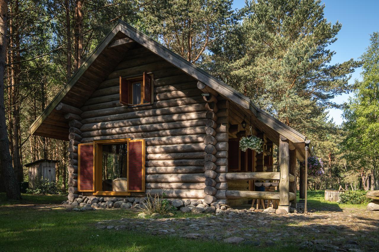 Roze Guest Houses Sklandas แบร์นาติ ภายนอก รูปภาพ